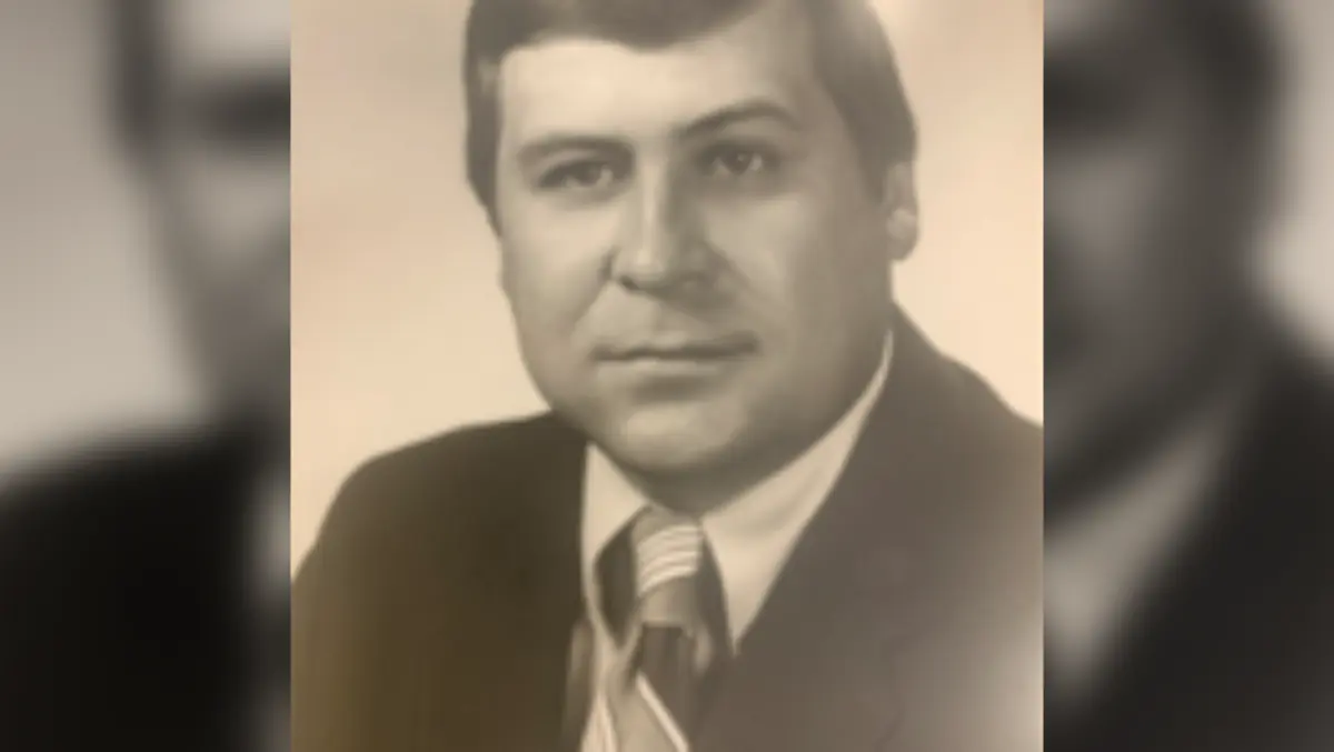 Photograph of Mishawaka mayor Bob Kovach