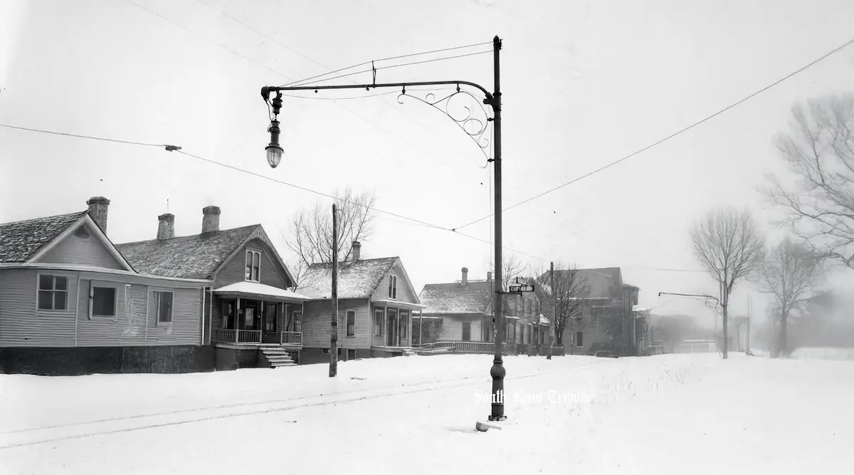 A George Cutter Lamppost in South Bend