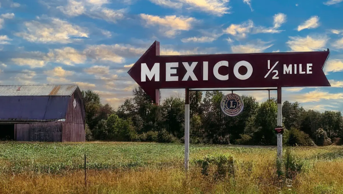 Sign indicates a left turn to get to Mexico, Indiana