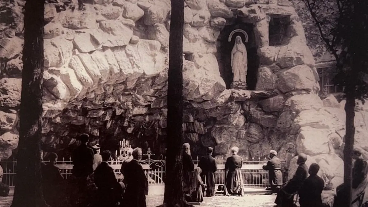 Early photo of the Grotto at Notre Dame.