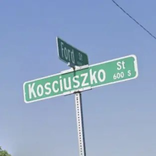 Street sign indicates Kosciuszko Street